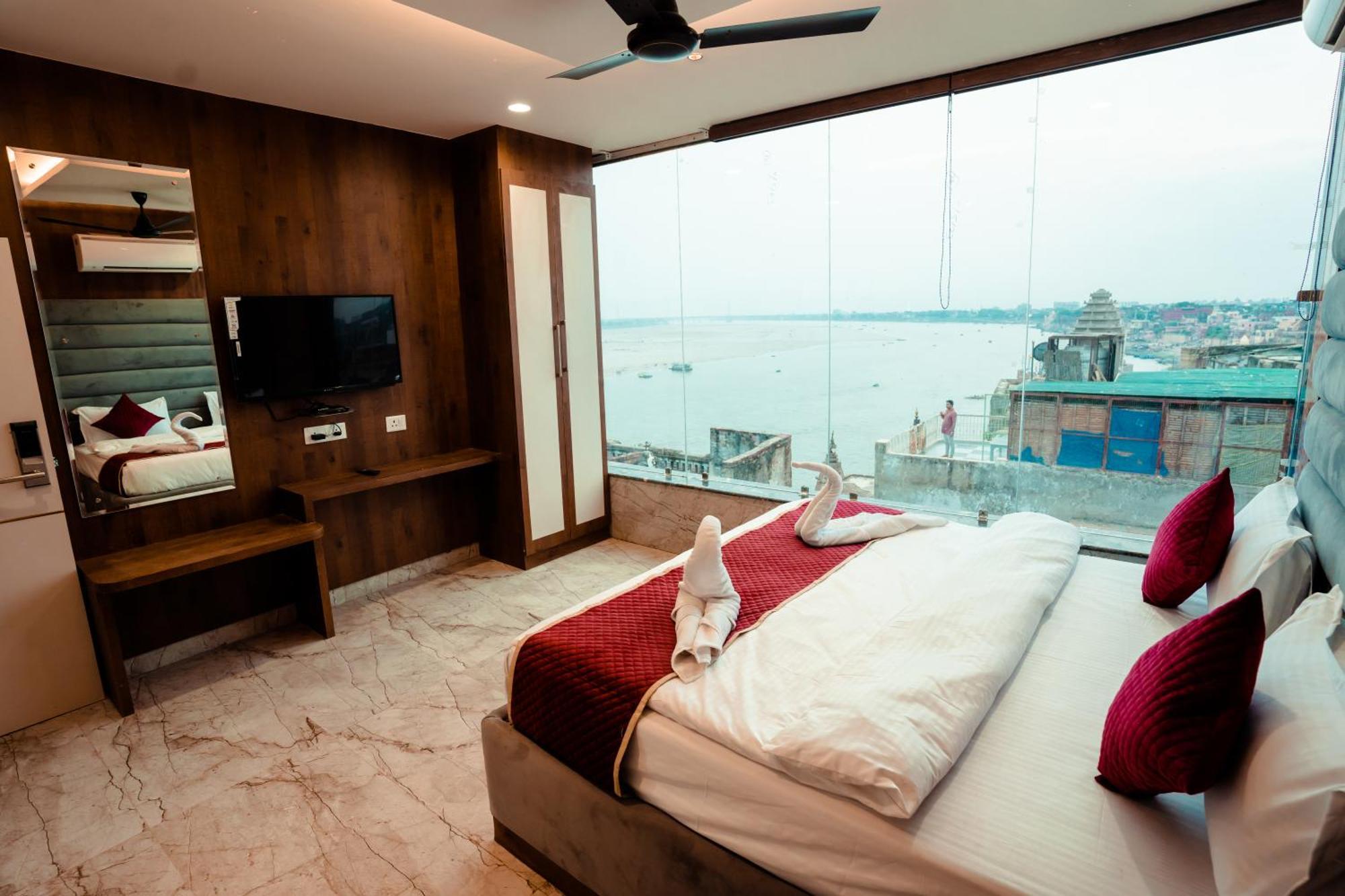 Hotel Jsr Ganga Varanasi